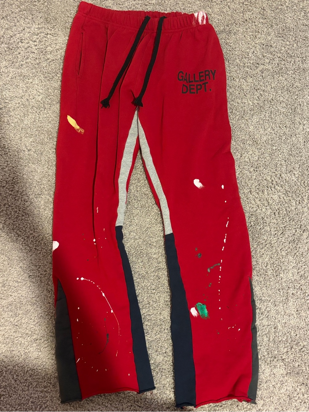 Gallery Dept Red Men Sweatpants with Paint-Splash Accents